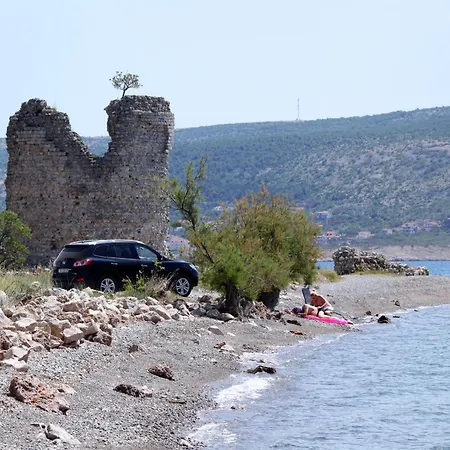 Apartament By The Sea Starigrad, Paklenica - 14759 *
